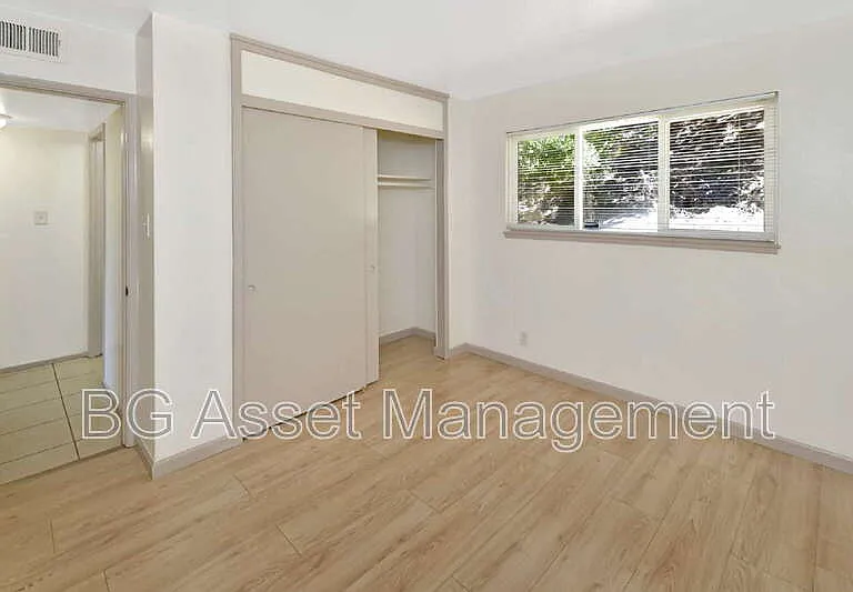 8049 Greenridge Dr #26 — Photo 15