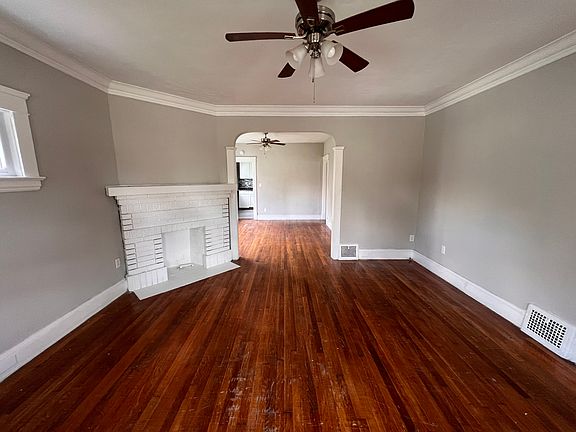 3rd image of 12406 Tuscora Ave #1
