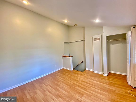 5th image of 2236 Cedar St #1FRIGHT