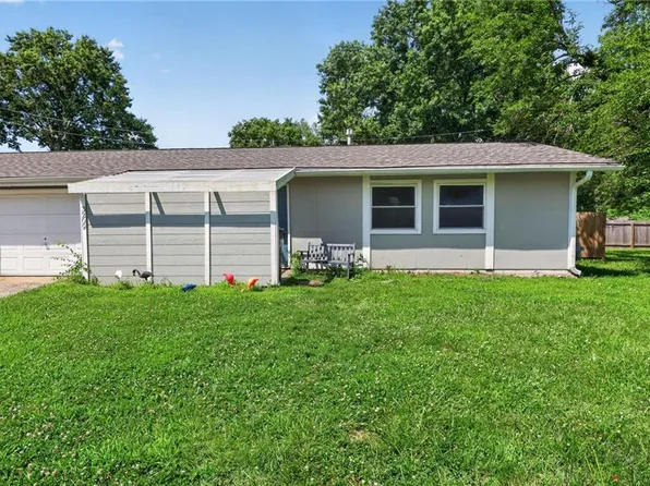 3209 Rainier Dr, Lawrence, KS 66047