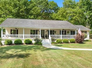 46 Coyote Ln, Gordo, AL 35466
