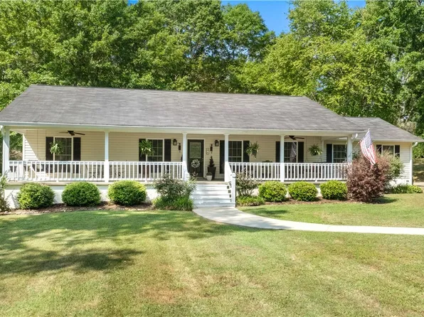 46 Coyote Ln, Gordo, AL 35466
