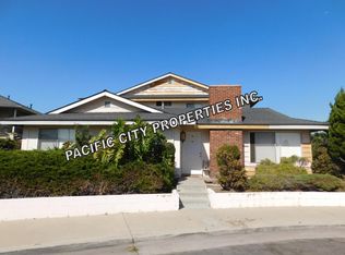7321 La Mancha Cir APT B, Huntington Beach, CA 92647