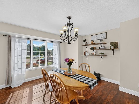 3rd image of 3706 SW Bluegrass Cir