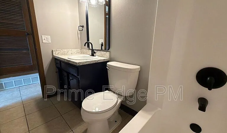 1109 N 28th St #12 — Photo 12