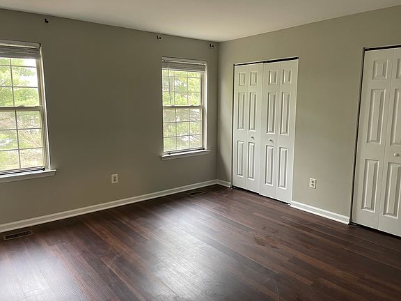 5th image of 696 Metro Ct