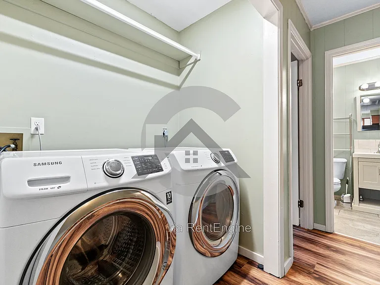 438 Helen St #2 — Photo 8