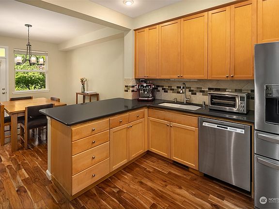 5th image of 7704 Fairway Avenue SE #603