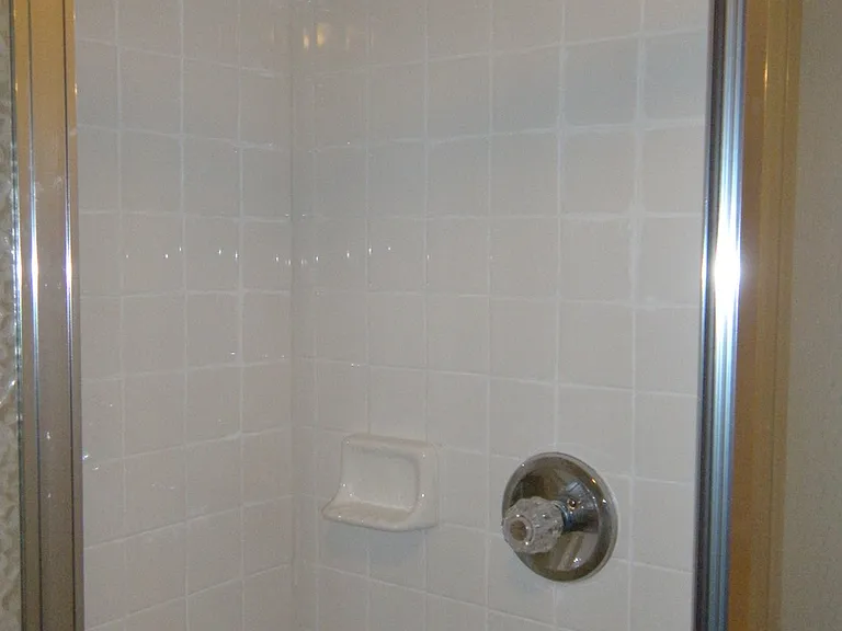 303 W 35th St #304 — Photo 7