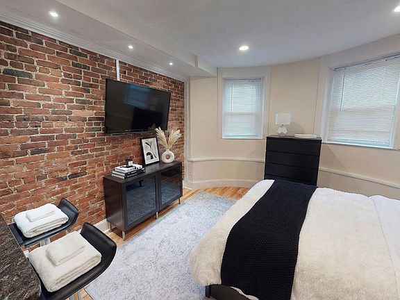 2nd image of 69 Babcock St #10
