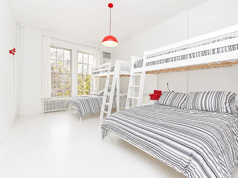168 W 130th St #3 — Photo 9