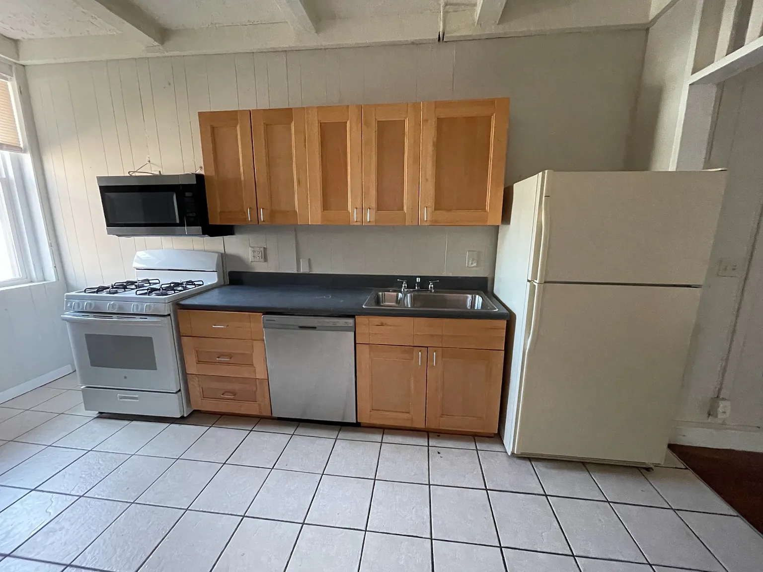 Graydon Apartments - 5 — Photo 4