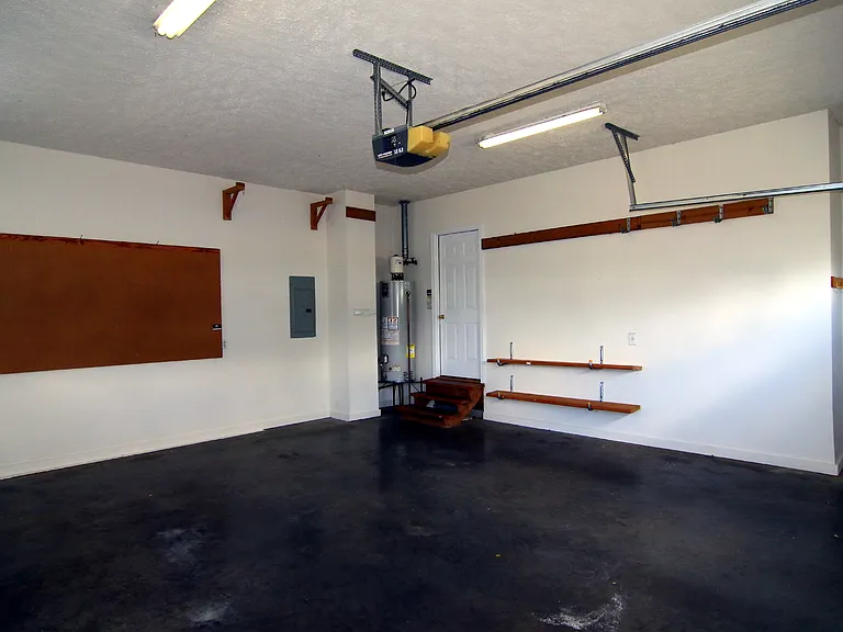 2123 Moonlite Ct — Photo 14