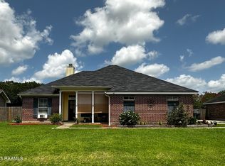 206 Stags Leap Ln, Broussard, LA 70518
