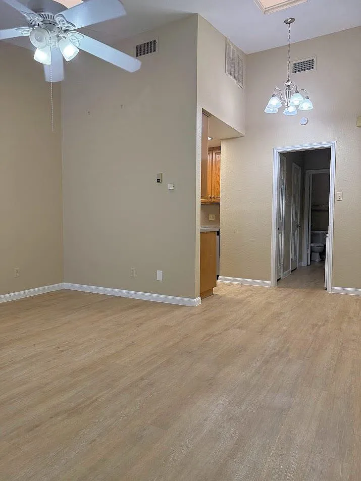 Building Photo - 2529 Rio Grande St #96