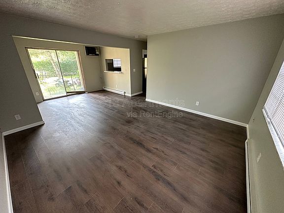 4th image of 6219 Graceland Ave #1