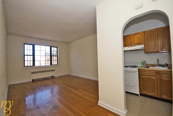 Rented by New York Dwellings LLC | media 10