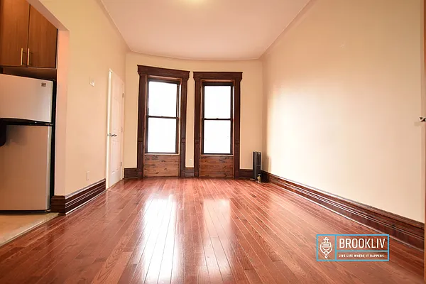 Rented by null | media 11