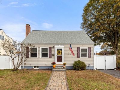 85 Como Rd, Hyde Park, MA, 02136