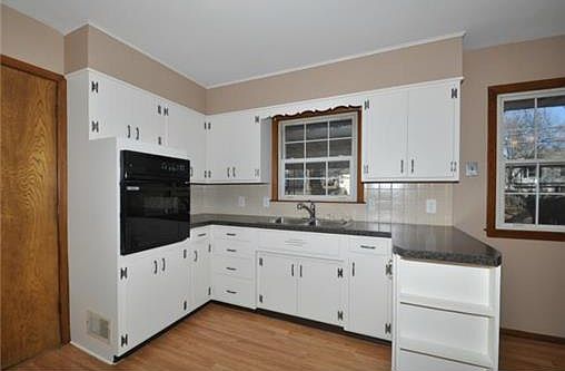 5th image of 6700 E 99th Ter