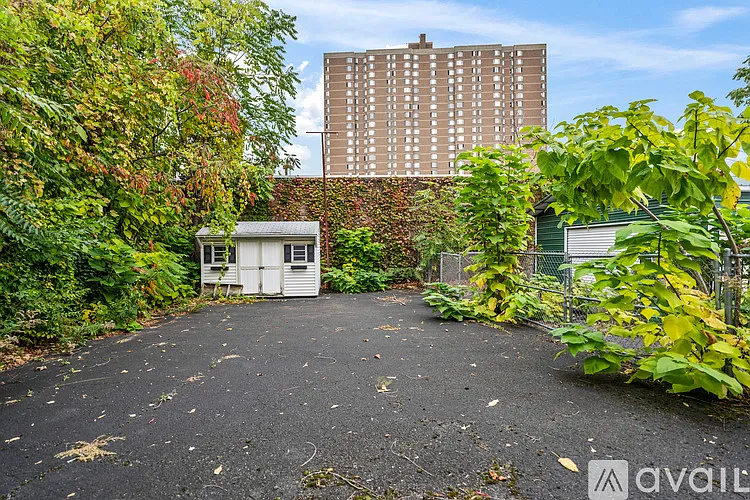 3 bed, $1,650 — Photo 4