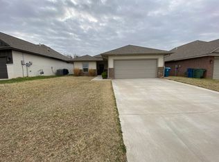 504 Martina Ln, Edmond, OK 73034