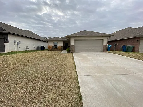 504 Martina Ln Photo 1