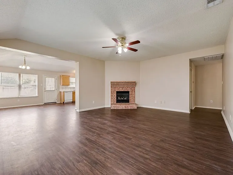 636 Canyon Pl — Photo 3