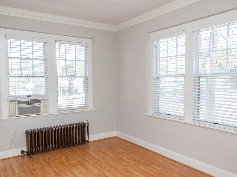 Gray Court Apartments — Photo 11