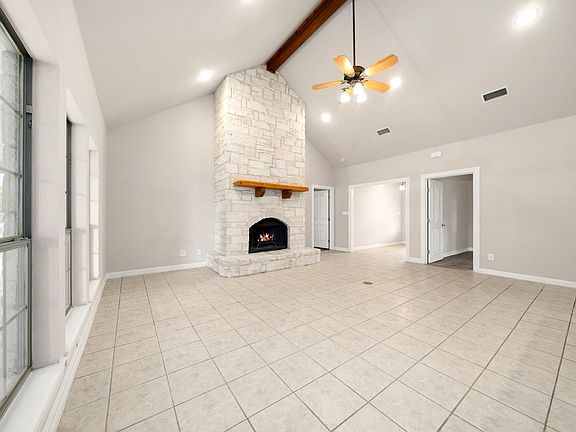 4th image of 1919 Bend Of The Bosque Rd