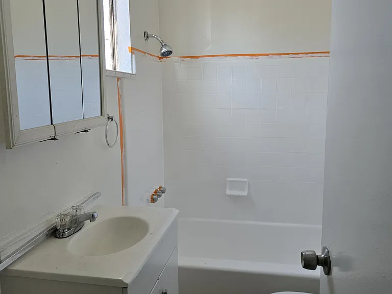 6803 Long Beach Blvd #7 — Photo 4