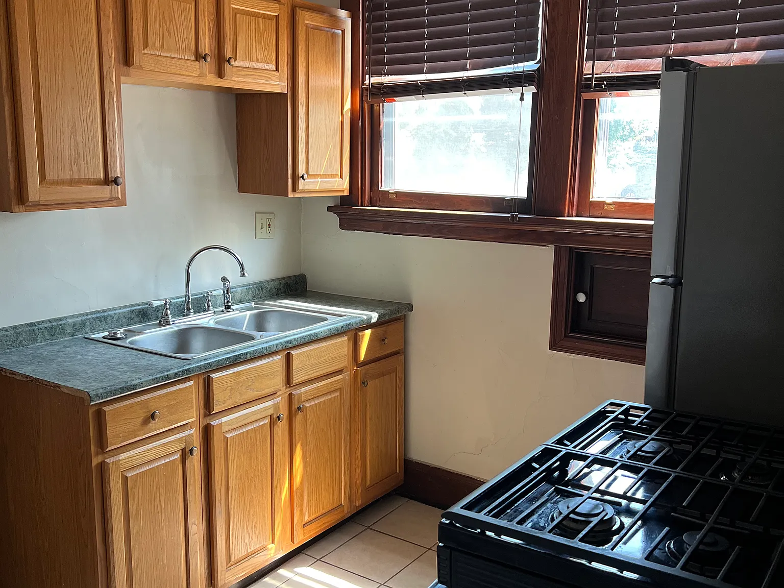 3636 Stettinius Ave — Photo 2