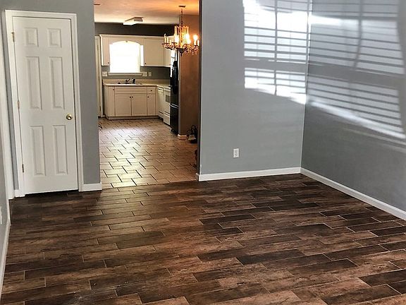 2nd image of 4461-2 Belair Dr
