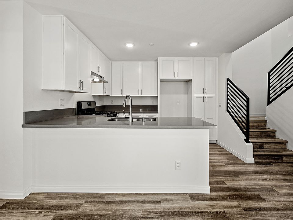1st image of 127 E Highland Ave #3