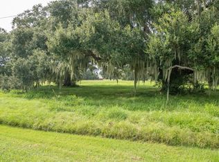 920 Mill Rd, Angleton, TX 77515