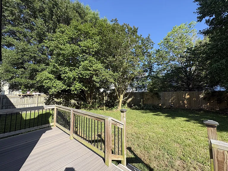 3813 Sterncroft Dr — Photo 35