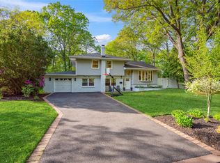 27 Harbor Hills Dr, Port Jefferson, NY