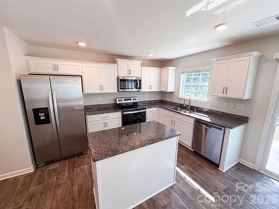 2nd image of 2014 Tarzi Ln