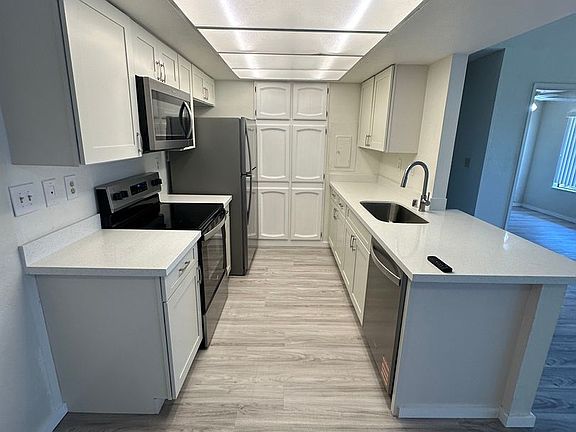 4th image of 98-1740 Kaahumanu St #19A