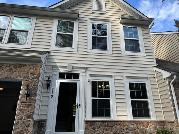 710 S General Knyphausen Ct