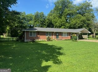 1719 Rockbridge Rd, Stone Mountain, GA 30087