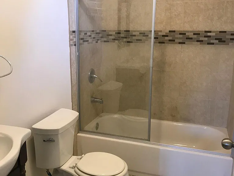 639 E 82nd St #2 — Photo 12