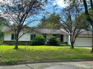 620 Green Ridge Dr, Green Bay, WI 54313