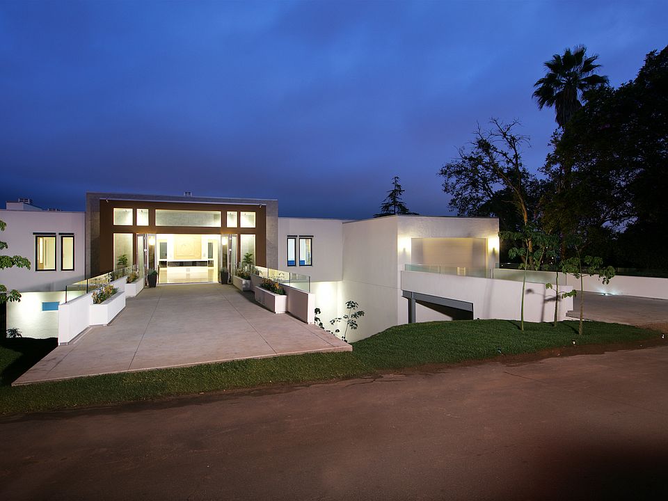 1st image of 4580 Panorama Dr