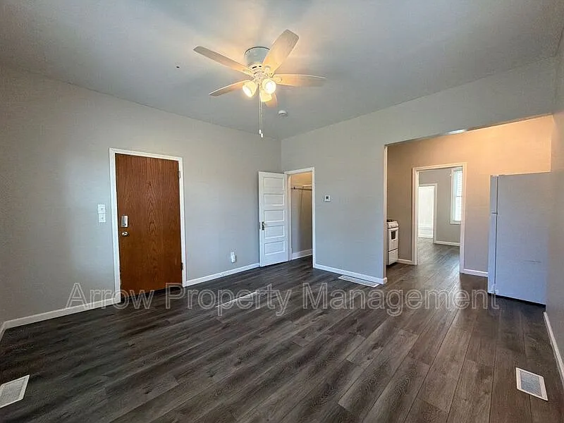 1 bed, 1.0 bath, 530 sqft, $745 — Photo 2