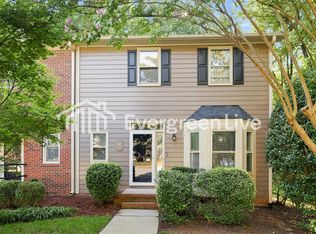 40 Milpond Ln, Greensboro, NC 27455