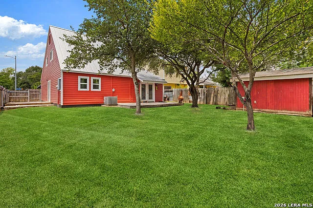6202 Valley Pawn — Photo 15