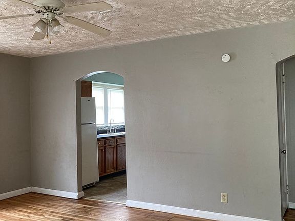 2nd image of 1307 S Meeker Ave
