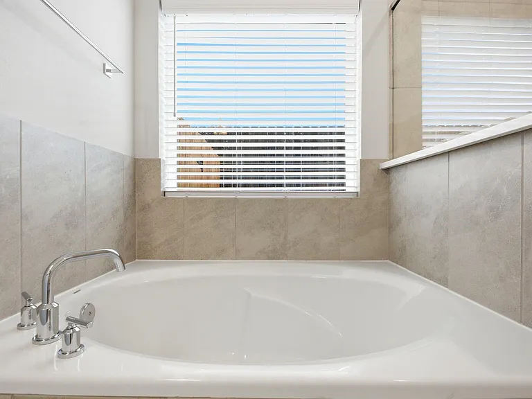 2106 Villa Flora Ln — Photo 31