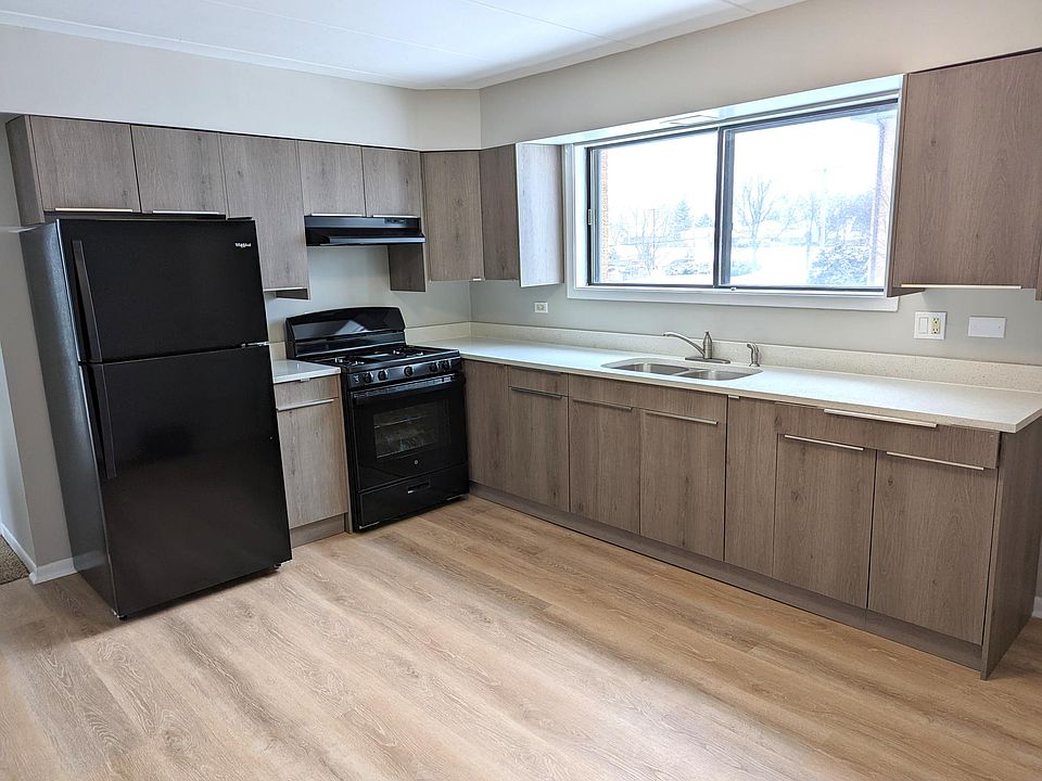 1st image of 32 E 58th St